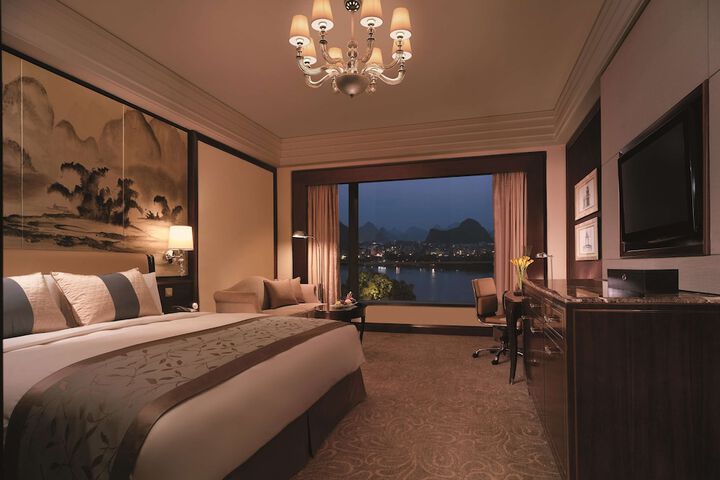 Room 14 of 87