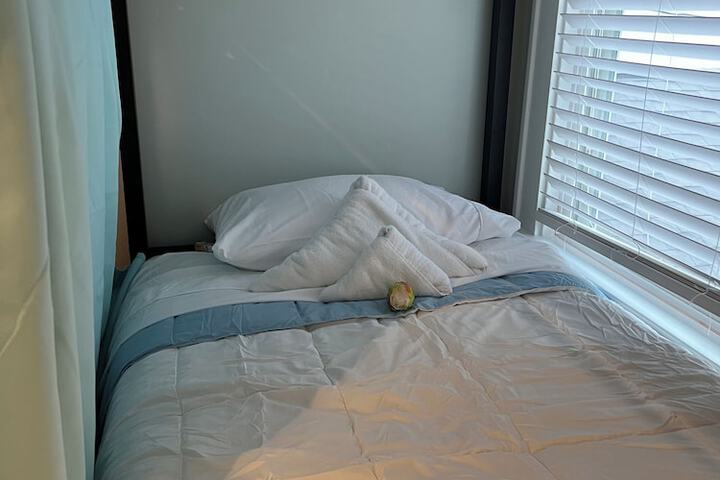 Room 16 of 59