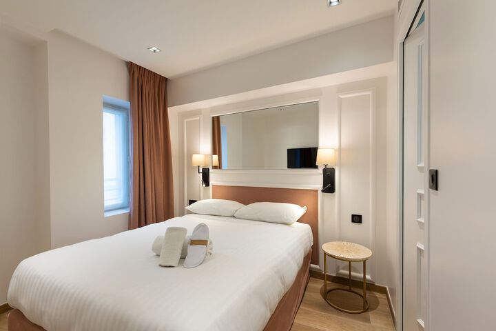 Room 5 of 70