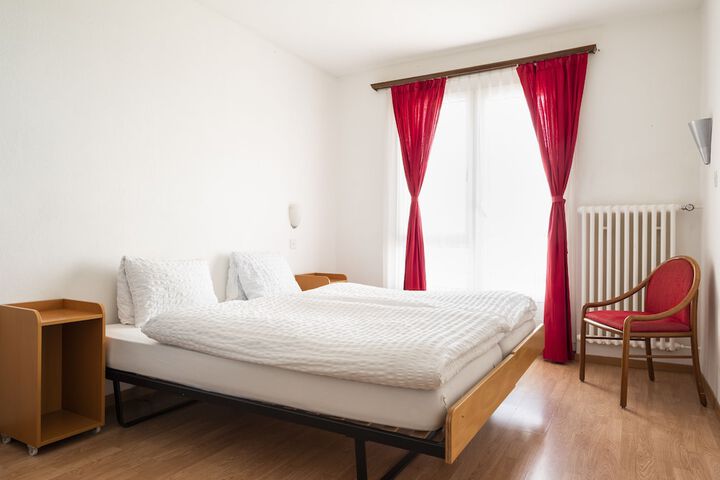 Room 9 of 35