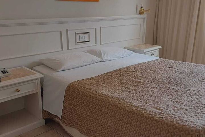 Room 45 of 80
