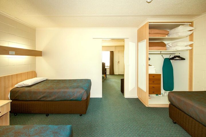 Room 4 of 35