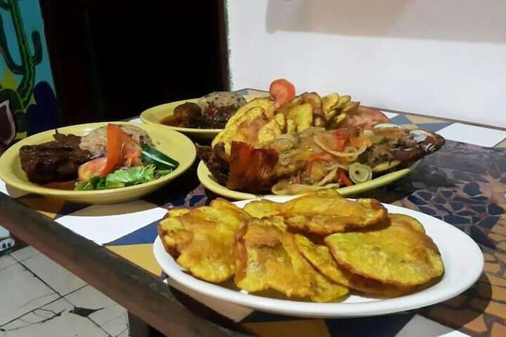 Dining 18 of 27