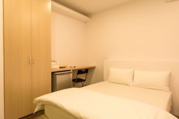 Room 48 of 118