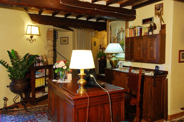 Guest Lobby