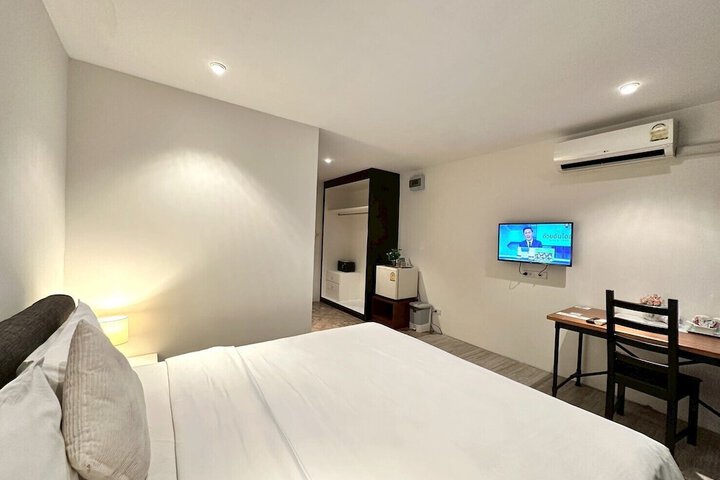 Room 6 of 43