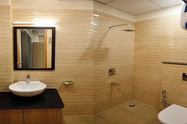 Room 30 of 44