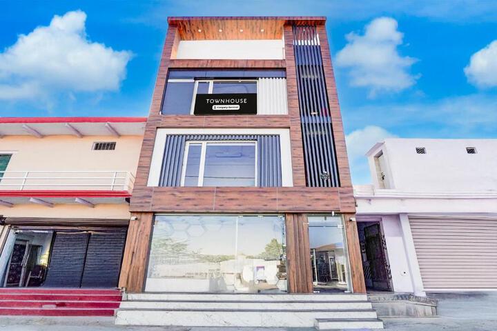 Townhouse Govardhan