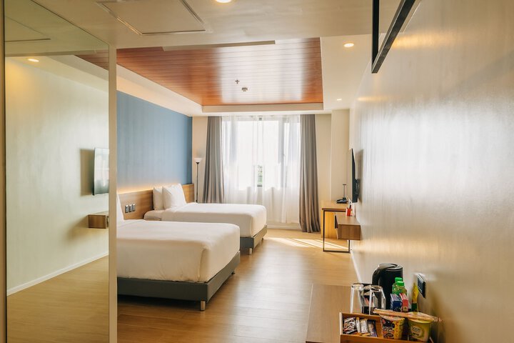 Room 10 of 36