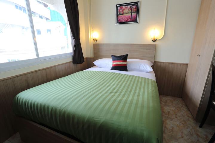 Room 4 of 22