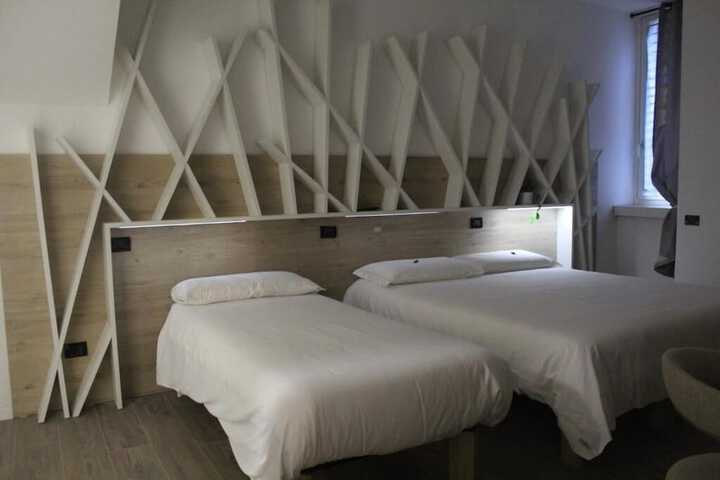 Room 8 of 14