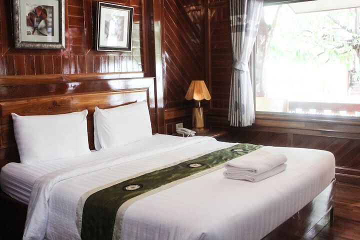 Room 9 of 48