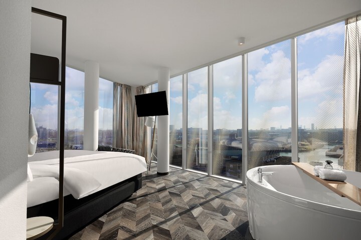 Room 11 of 41