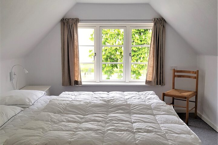 Room 12 of 93