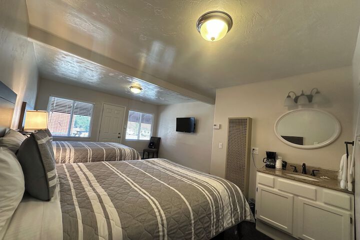 Room 33 of 89