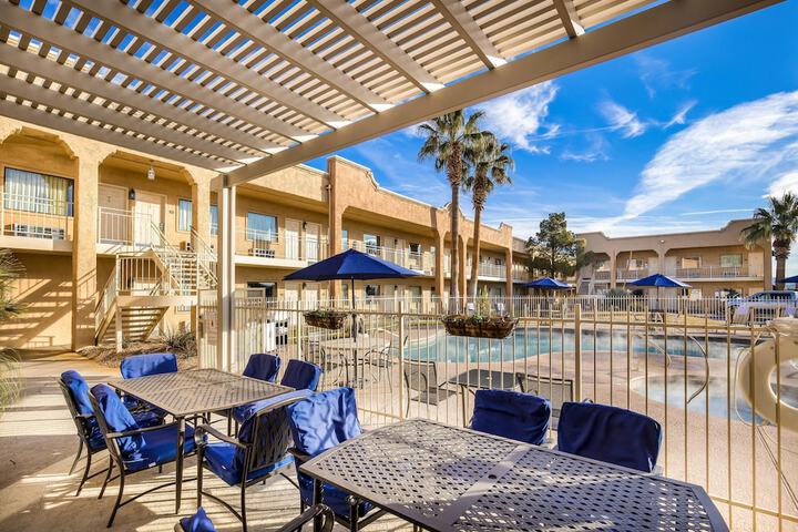 Hotel with Pool