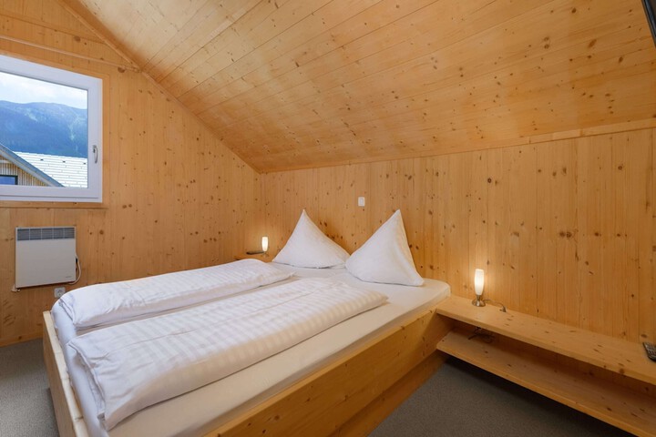 Room 4 of 31