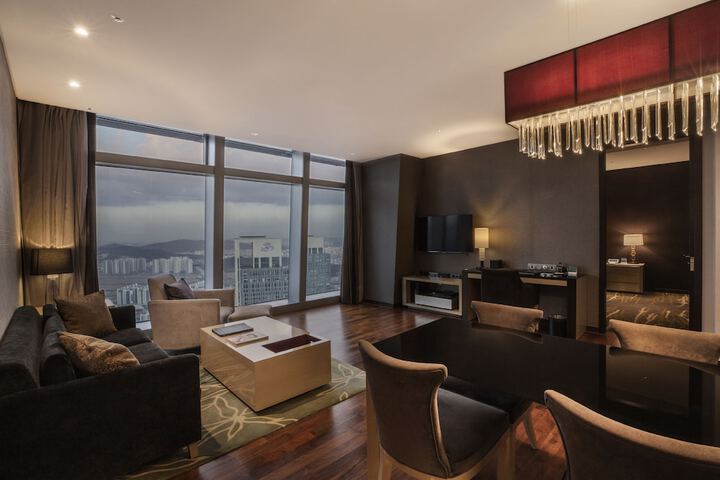 Room 42 of 71