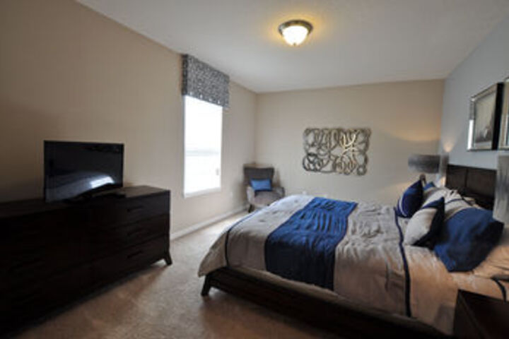 Room 10 of 27