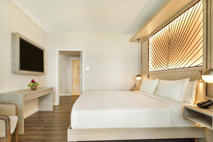 Room 34 of 152