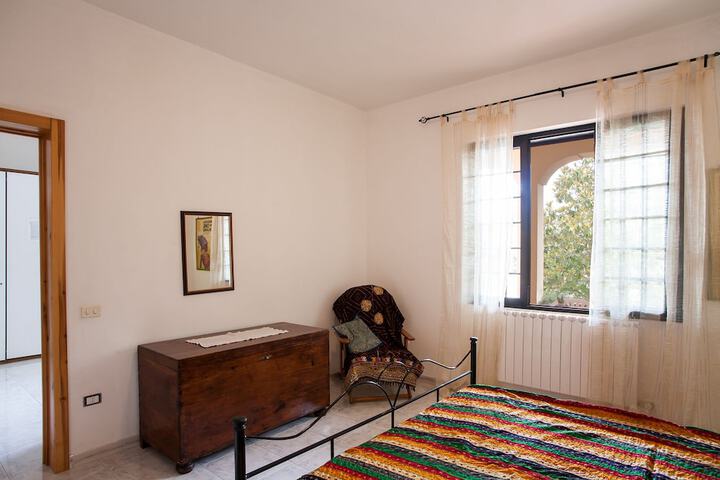 Room 4 of 34