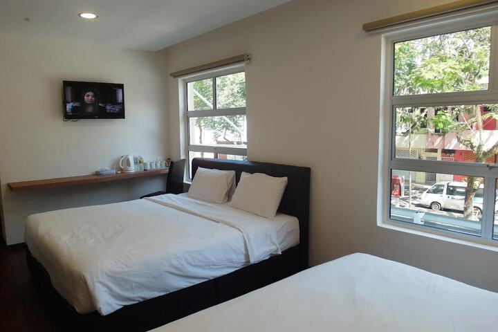 Room 15 of 32