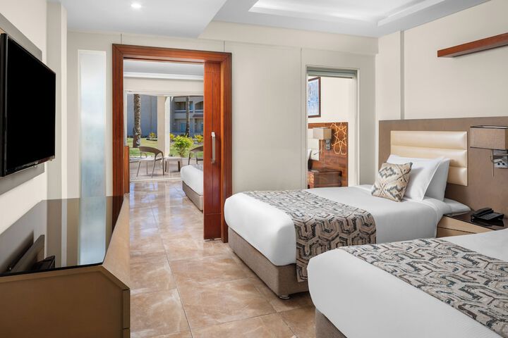 Room 16 of 220