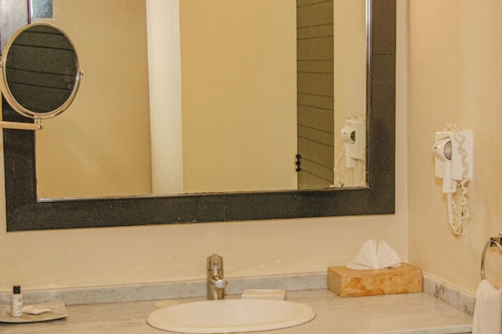 Room 44 of 78