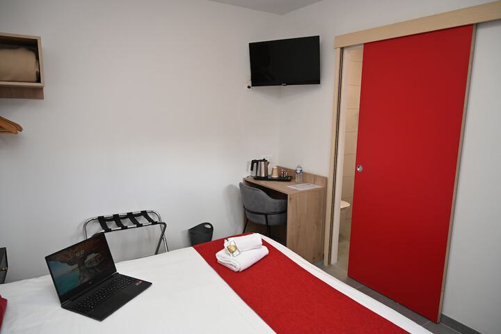 Room 3 of 29