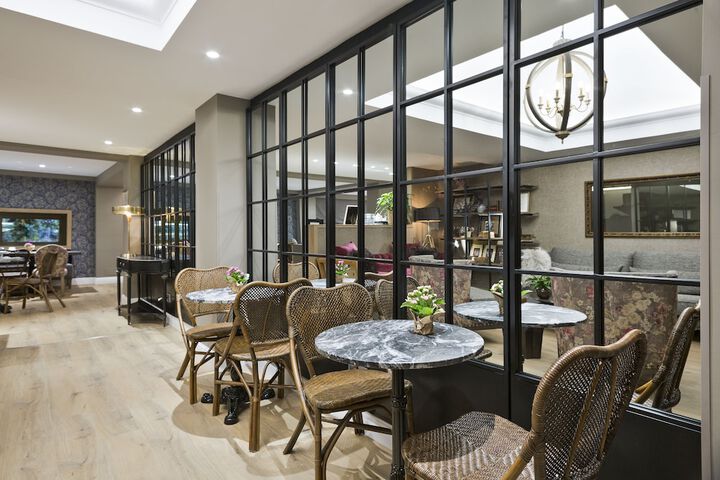 Entrance & Lobby