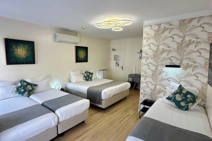 Room 9 of 85