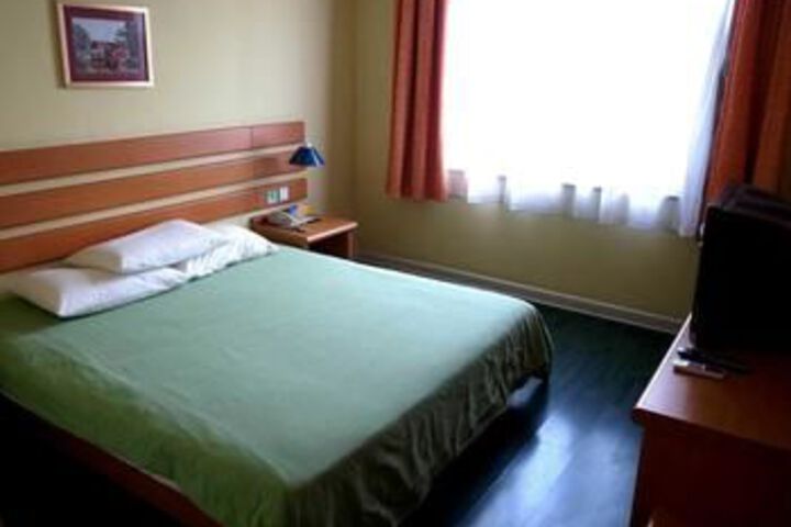 Room 2 of 21