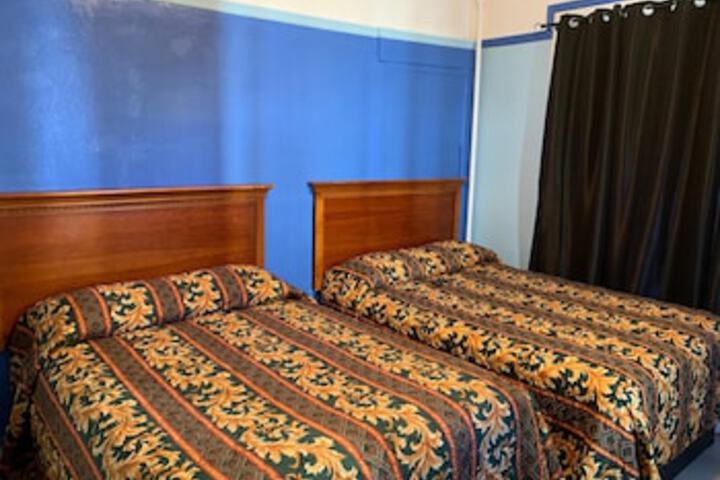 Room 34 of 129