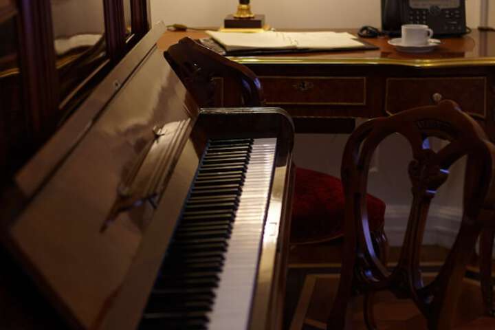 Room 18 of 64