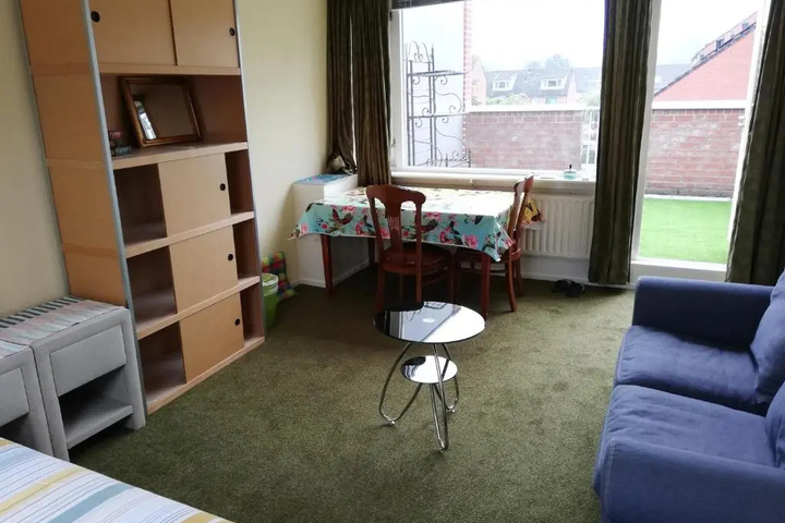 Room 3 of 10