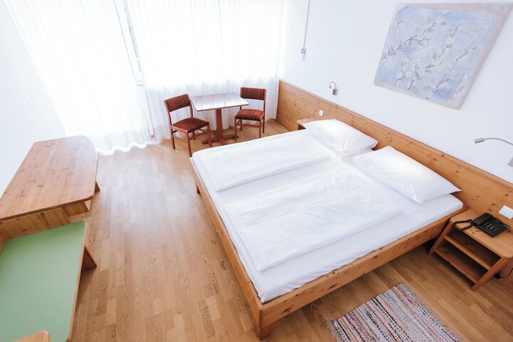 Room 35 of 73