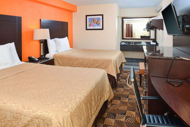 1 King Bed (6 of 11)