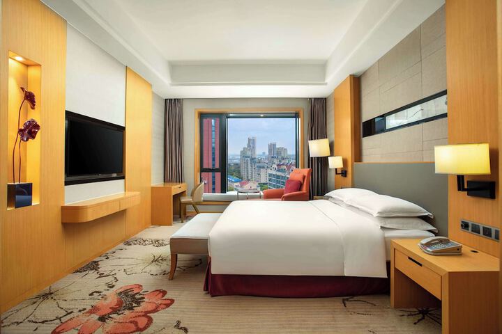 Room 9 of 27