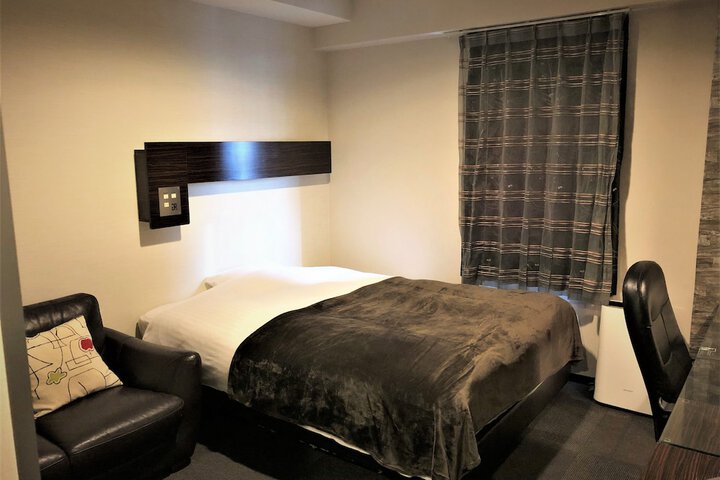 Room 10 of 89