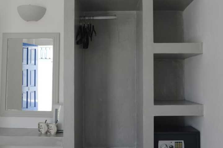 Room 13 of 78