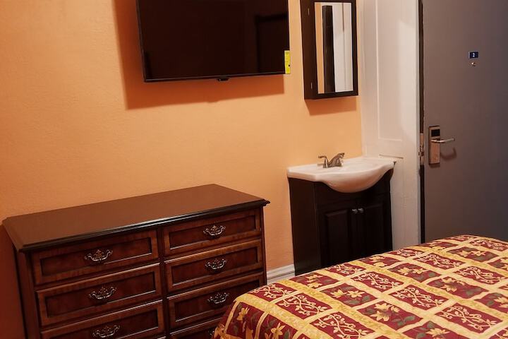 Room 48 of 129