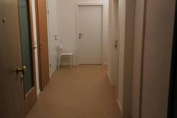Room 4 of 6