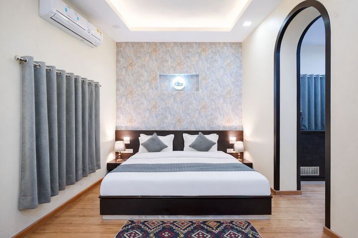 Room 18 of 46