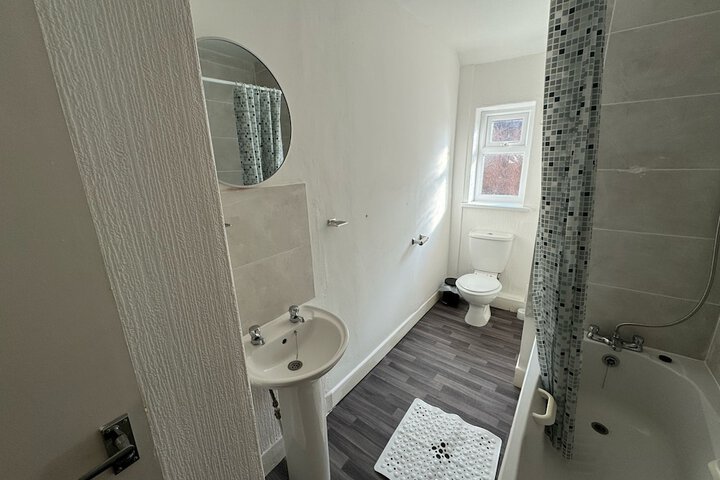 Room 28 of 112