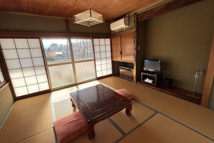 Room 3 of 15