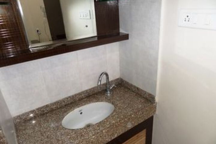 Room 5 of 26