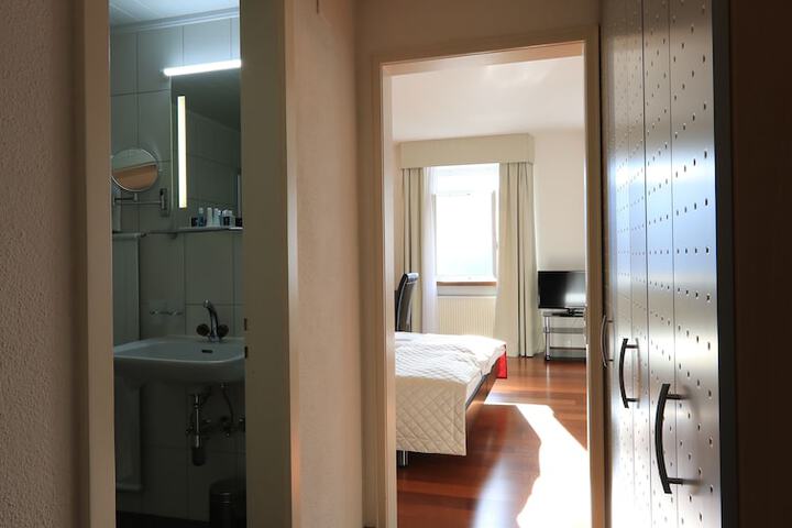 Room 21 of 57