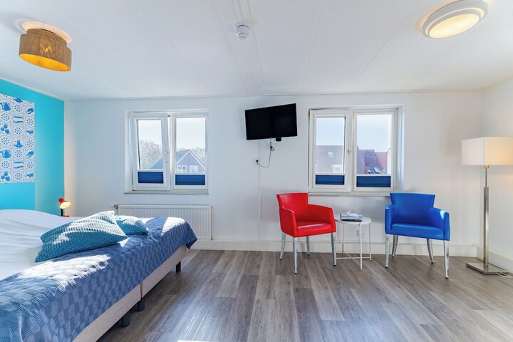 Room 73 of 144