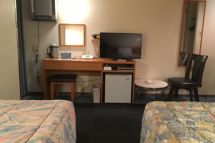 Room 8 of 41