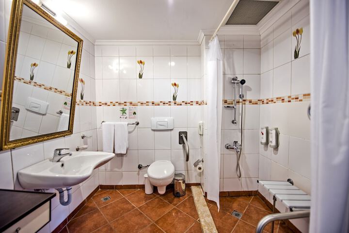 Room 28 of 113